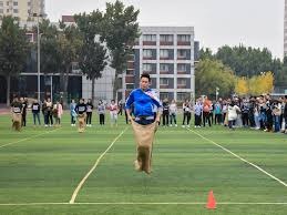 他本不应出现在赛场。他本不该继续打球。但保罗·皮尔斯将痛苦转化为了伟大。