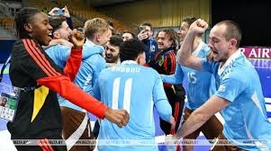 英超前瞻｜伯恩利0-3曼联：阿莫林下课，红魔追赶红军